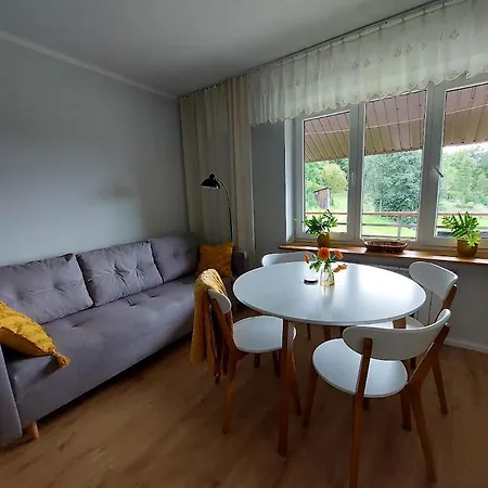 Çiftlik konaklama Dom Przy Lesie *