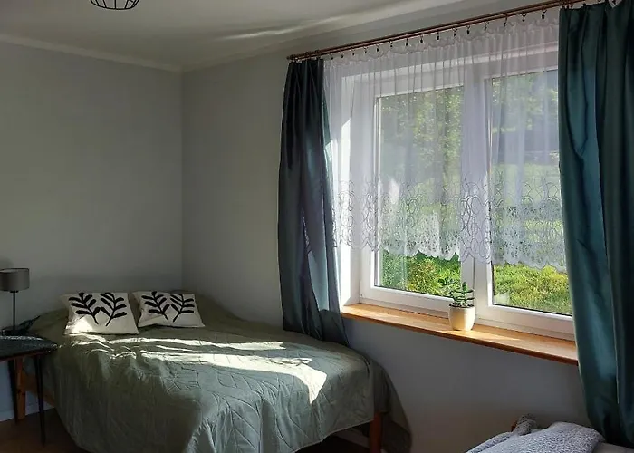 Gospodarstwo agroturystyczne Dom Przy Lesie *